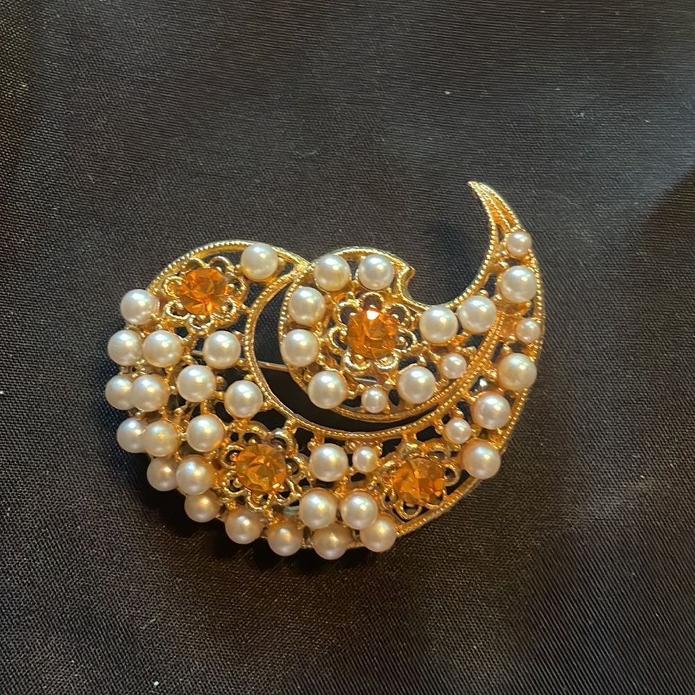 Vtg Goldtoned Brooch